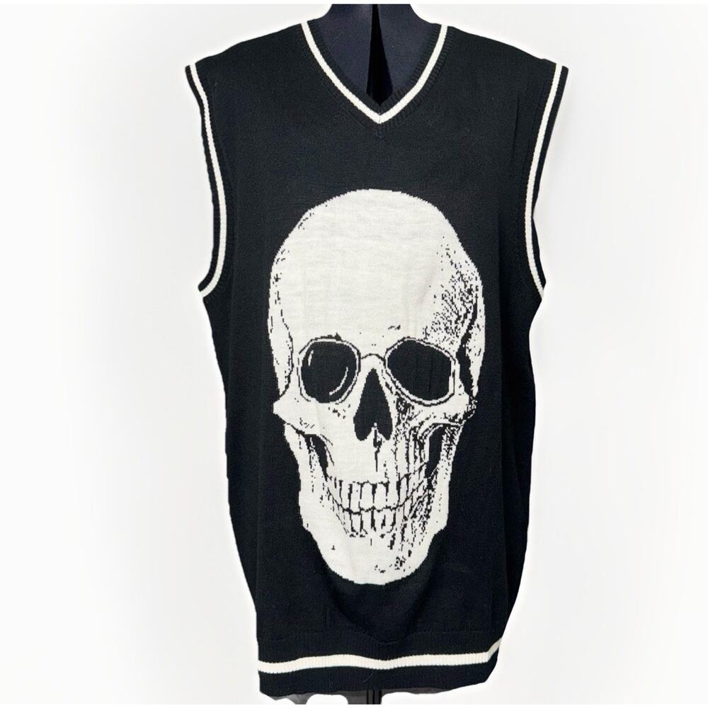 Skull Knit Sleeveless Sweater Vest Women’s 1X Long Black White Gothic Emo Preppy